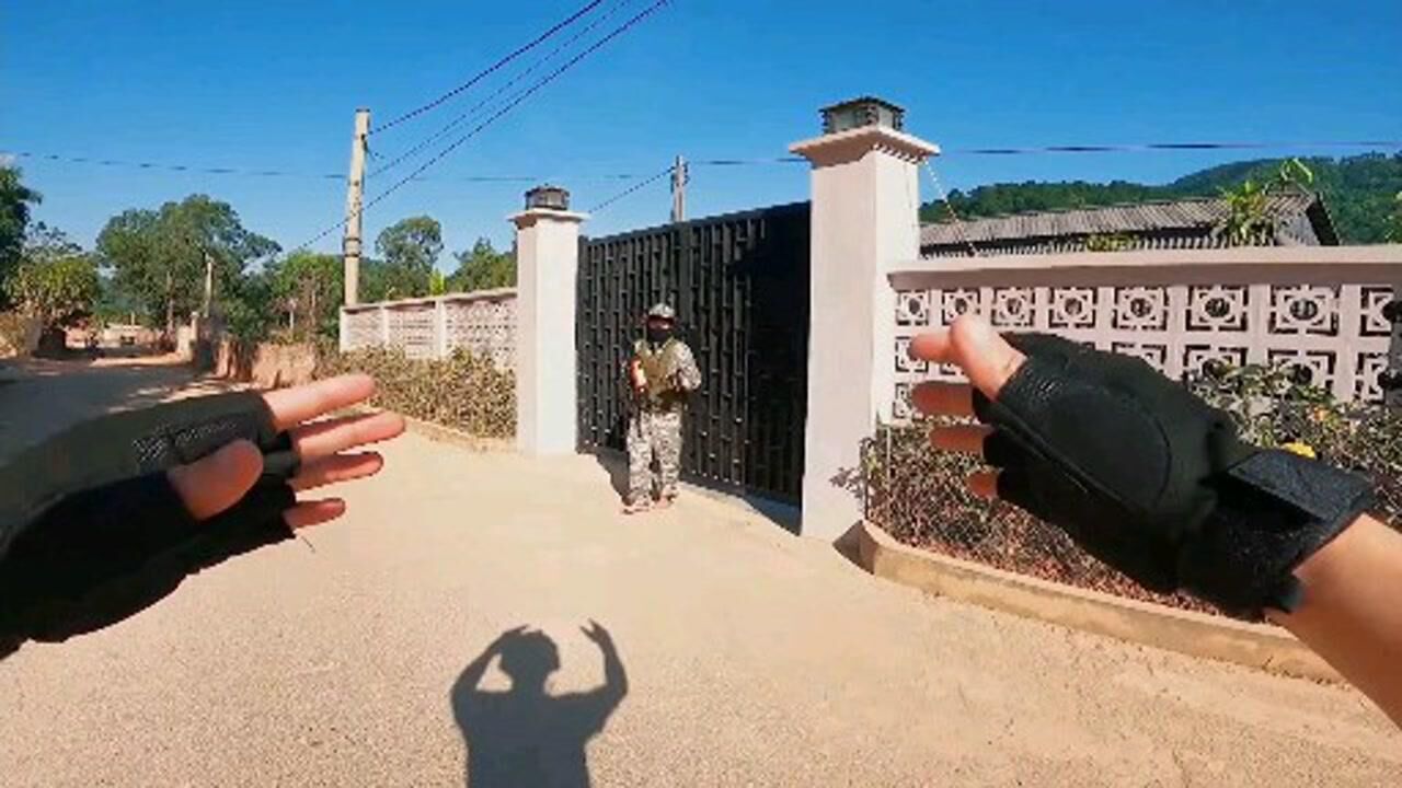 真人枪战游戏土拨鼠闯入我的家看我突围出去