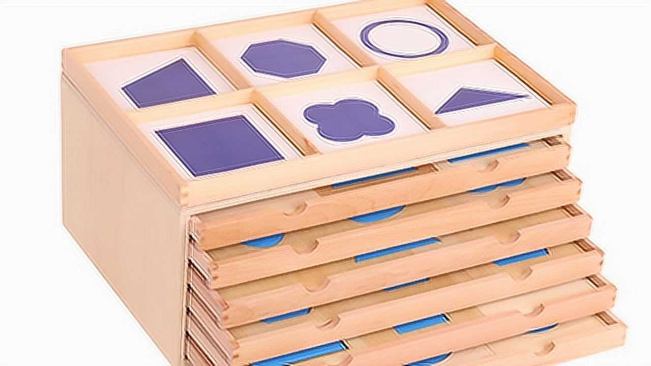 几何图形嵌板橱