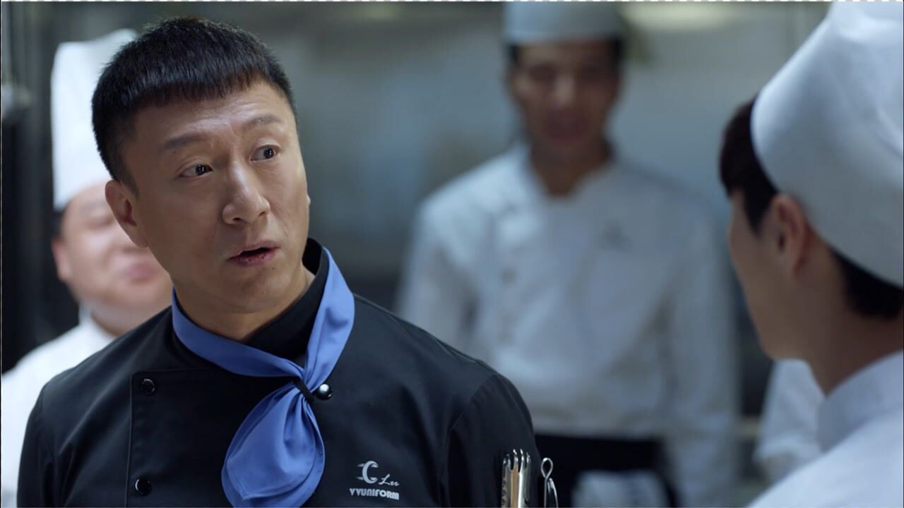 《好先生》第16集02：小蔡不想削土豆！陆远刺激他，小蔡吓得赶紧走掉_高清