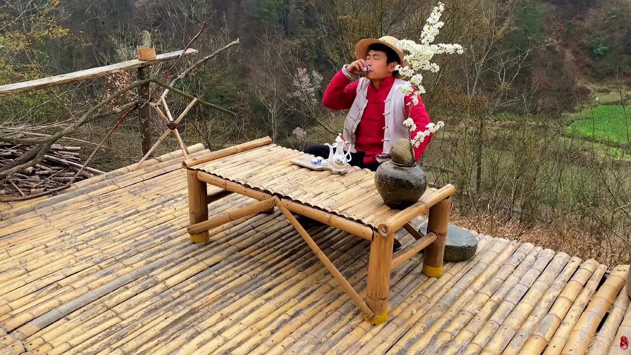 不想做一线房奴,90小伙归隐秦岭深山,吃住原生态过着田园生活!