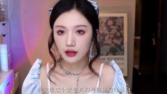 肿眼泡都能画的紫色系眼妆,爱丽丝九色眼影盘眼妆教程,也为各位美女奉上!