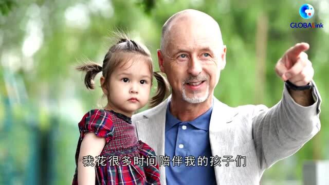 全球连线|英国摄影师的“幸福”亲子肖像馆