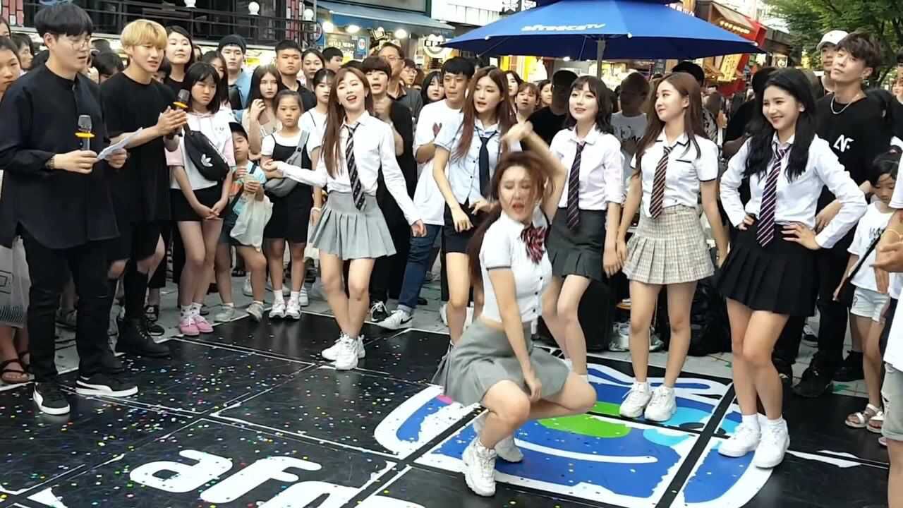 韩国美女热舞!韩国美女接头随机音乐随机跳舞!我感觉他们都好厉害!