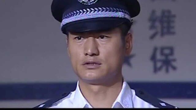 第一速度:警界各部门精英集中,组成一支强悍的小队,追击毒贩