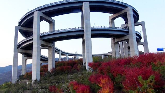 太原网红桥上看红叶,天龙山枫叶红遍