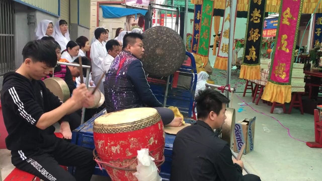 潮汕丧礼风俗，那边的人重视葬礼，办得很隆重_腾讯视频