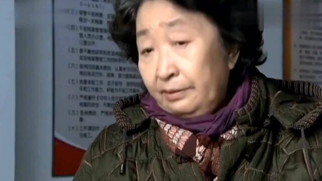 伦理:老妈黄昏恋,对象竟是政府高官,女儿的眼睛都发光