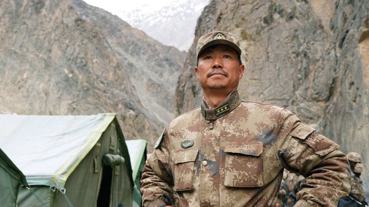 "卫国戍边英雄团长"祁发宝伤愈归来!受伤昏迷期间一直拳打脚踢