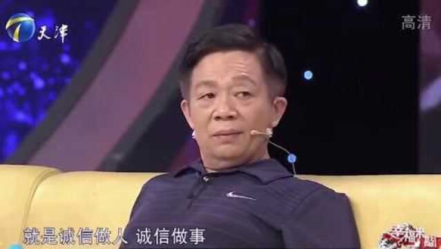 残障男子热爱运动,每天举30多斤的哑铃,坚持了16年