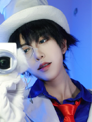 怪盗基德cos今晚挑选哪位小姐的宝石好呢