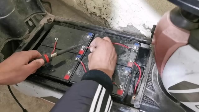 电动车48伏电池安装全过程,新手小白也能轻松学会