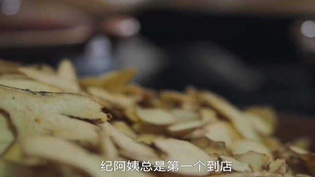 闽南经典名菜,冬季滋补的最佳美味,陈年老姜香气四溢