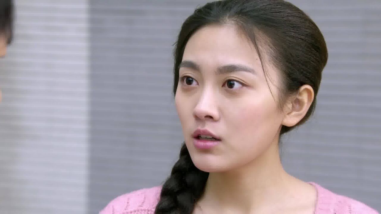 村姑进城看丈夫,不料丈夫有个青梅竹马,费尽心机夺人所爱