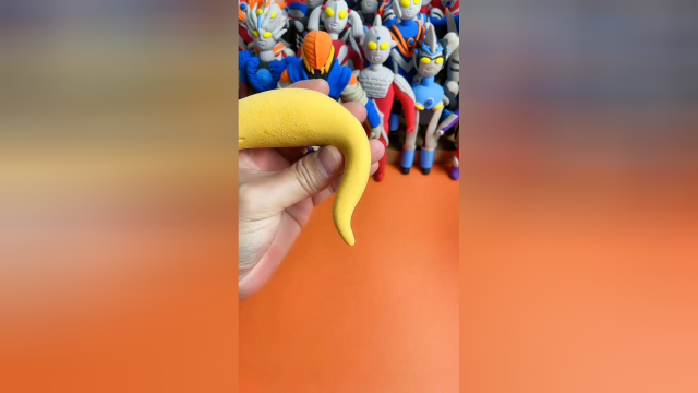 雷德王-奥特曼中长得像玉米棒子的怪兽