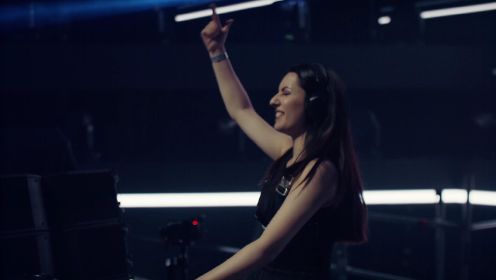 女DJ NIFRA live from Dreamstate Europe 2022 (Gliwice, Poland)