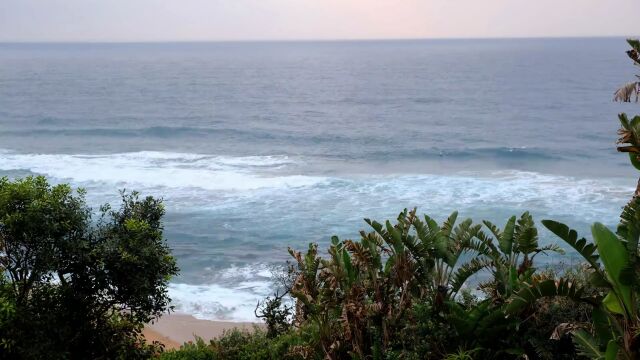 海边海浪沙滩