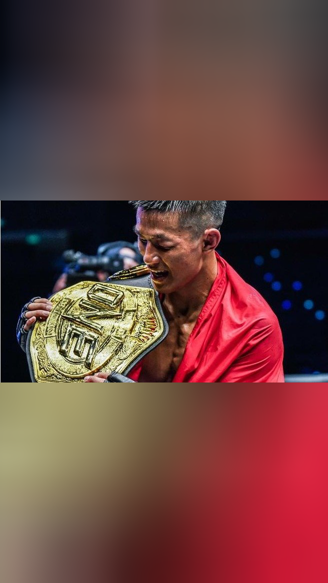 好样的!唐凯拿下中国首条男子综合格斗金腰带