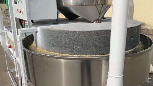 石磨玉米粉 石磨面粉机 新型青冈岩石磨粉机
