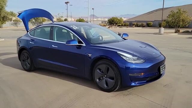 高清实拍2023款特斯拉Model 3,打开无框车门,太惊艳了