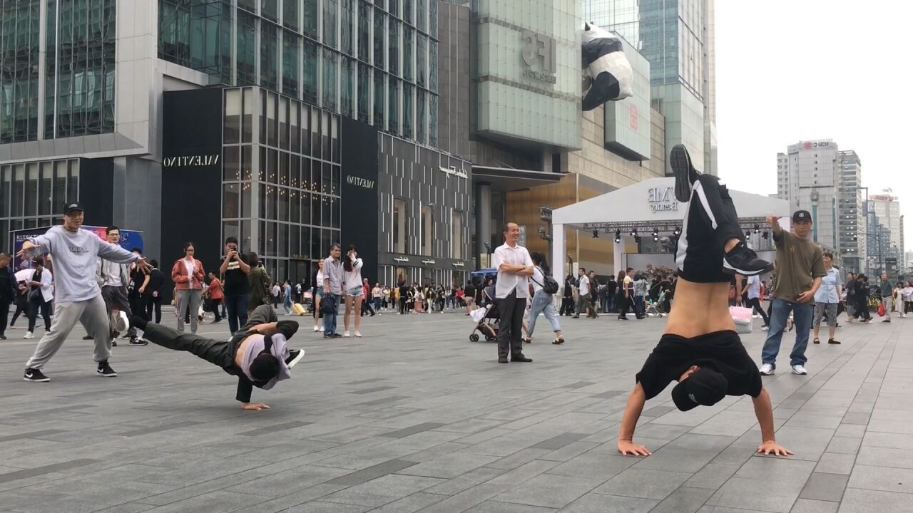 街舞大招秀起来bboy浩然绝活展示_高清1080P在线观看平台_腾讯视频