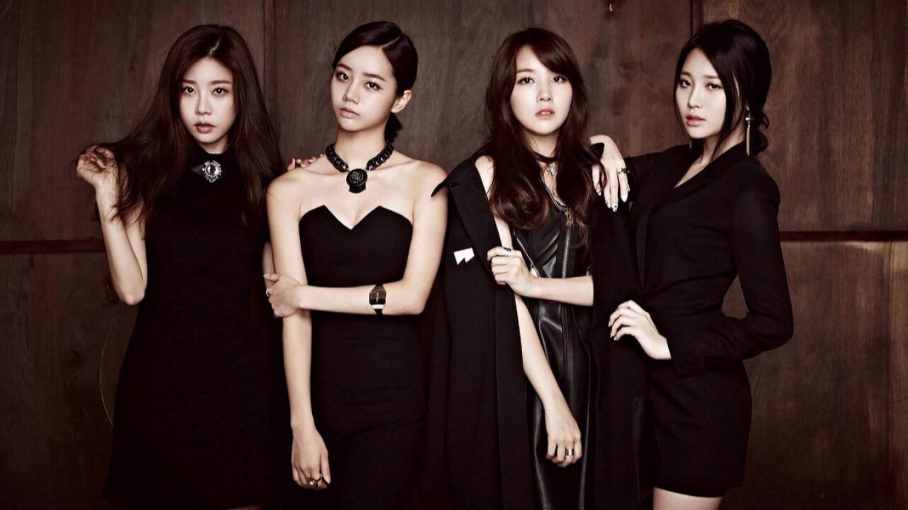 爱豆在韩国地位多低?女团舞台表演饱受冷眼,在总统面前唱呸呸