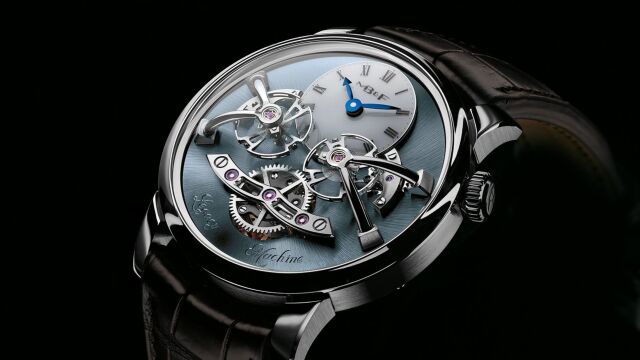 MB&F 以钯金表壳和冰蓝色表盘重新演绎 Legacy Machine 2腕表