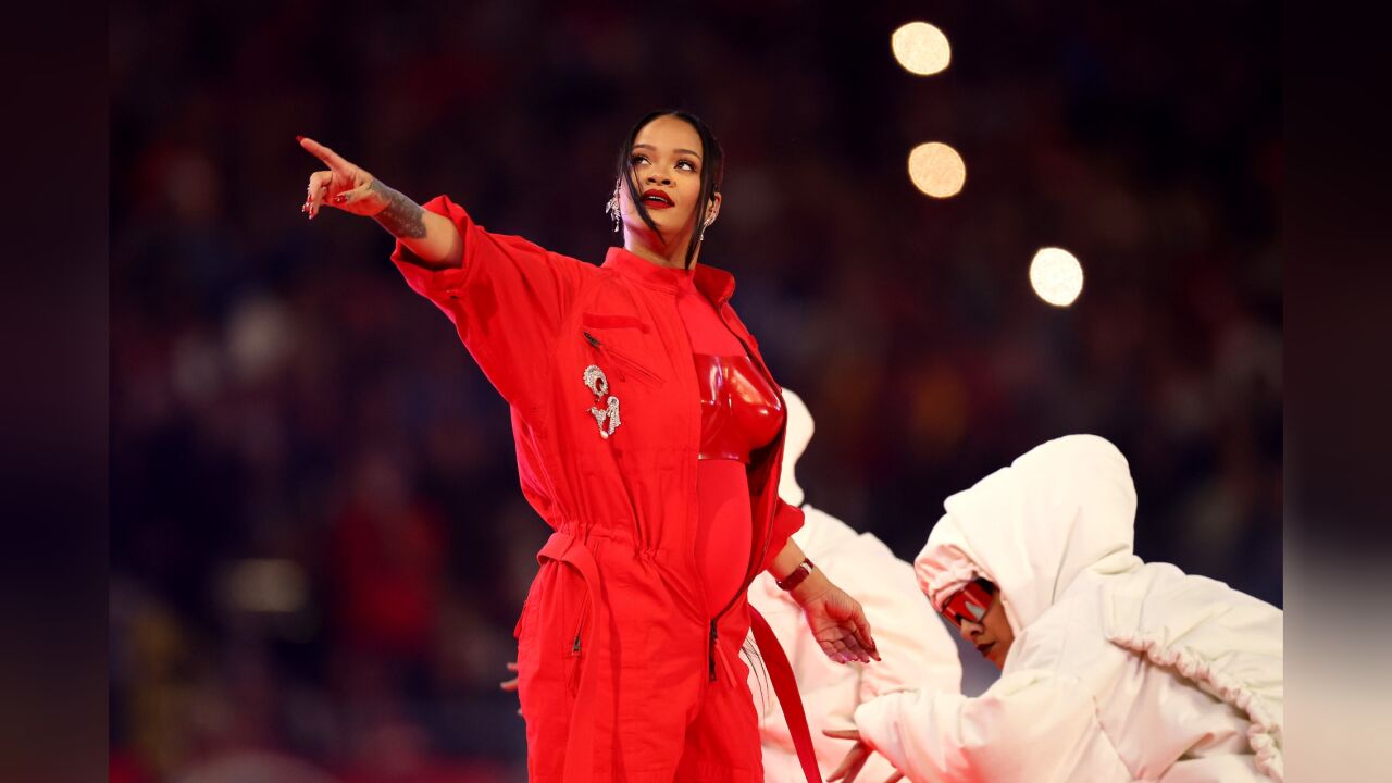 视听盛宴!rihanna蕾哈娜超级碗中场秀13分钟全程!