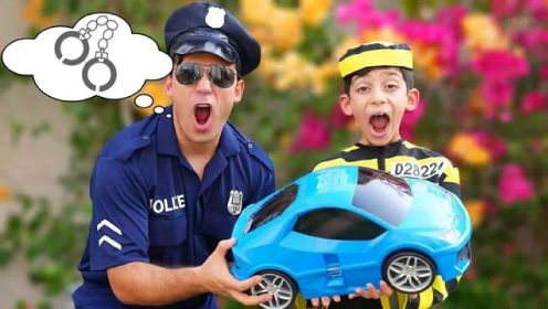 警察抓小偷，小警车被小偷偷走了，小小警察能成功抓住小偷吗#亲子游戏 #亲子互动
