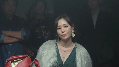 韩国最新犯罪电影，女老千技惊四座，赌场豪赌大小通吃！