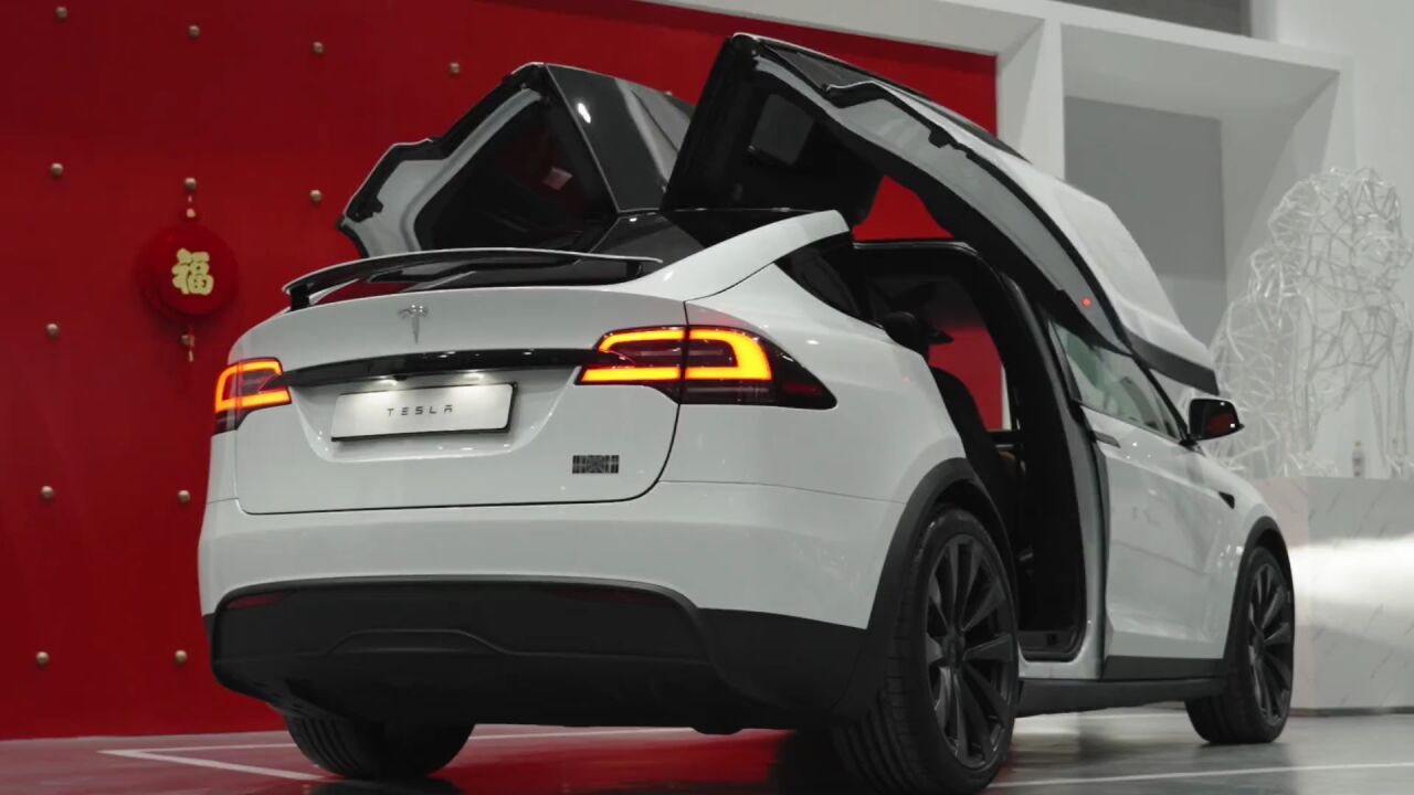 model x plaid下月即将交付,除了智能驾驶,还有啥看点?