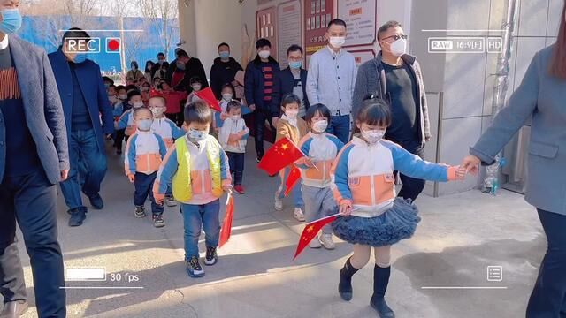 全民消防平台学习赢积分,快让你的爸爸妈妈带你来参观消防队,学习消防知识吧~