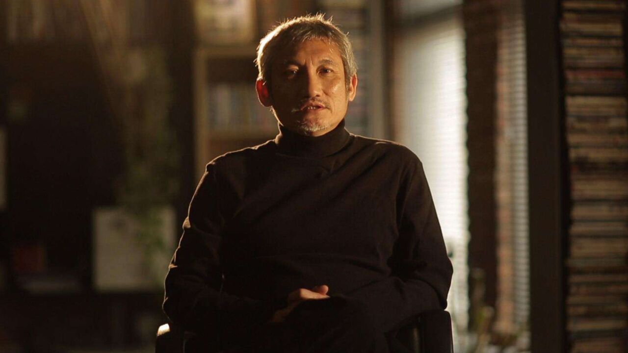 徐克和女友散步!全程十指紧扣好腻歪,乐乐小腹隆起疑好事将近