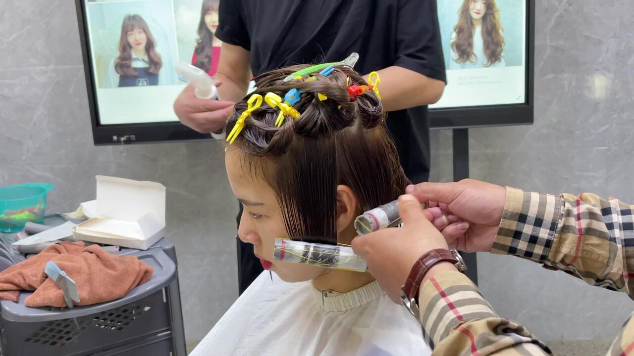 045__配方短发蛋蛋卷烫排杠吹干