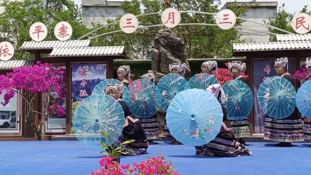 今天是布依族的三月三,各种载歌载舞庆祝,听说广西过得更热闹