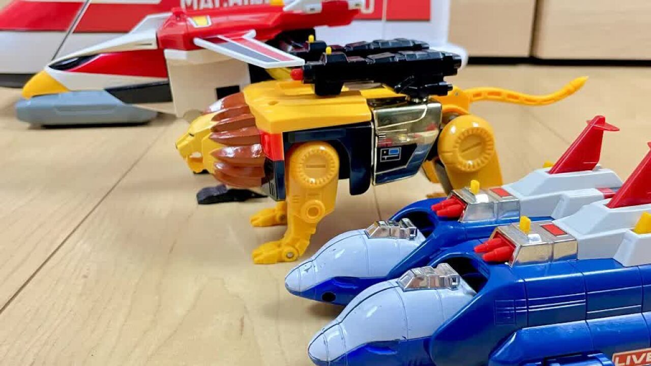 超兽战队 dx 三兽与载具战斗机