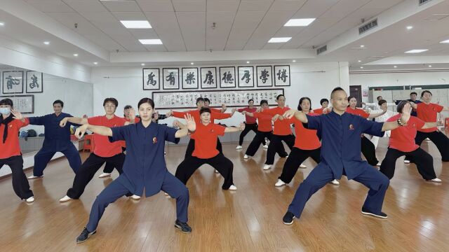 永州市老年大学太极拳唐勇老师细心专业教学零基础学太极膝不痛太极大师陈正雷弟子豫正太极文化院