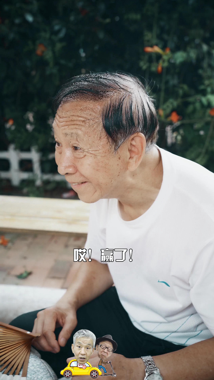 这两位可爱的老北鼻你们支持谁