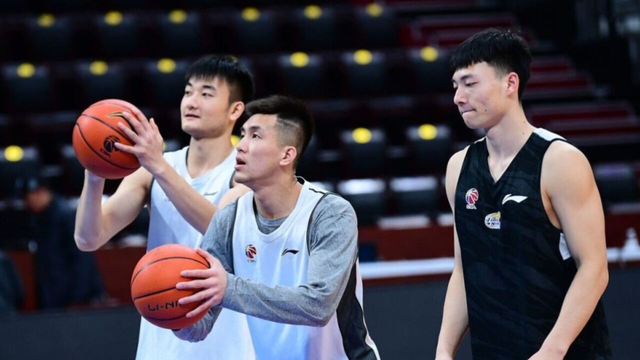 郭艾伦夺冠叫丛明晨打球遭拒:我要回家!大侄子:我没老婆可以玩