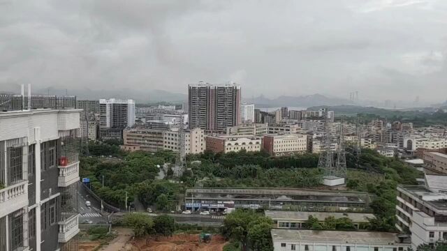 雨后的天空,更晴朗,蓝天白云加彩虹