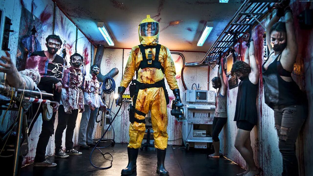 用这么变态的声音解说《僵尸来袭1》听着来劲不?