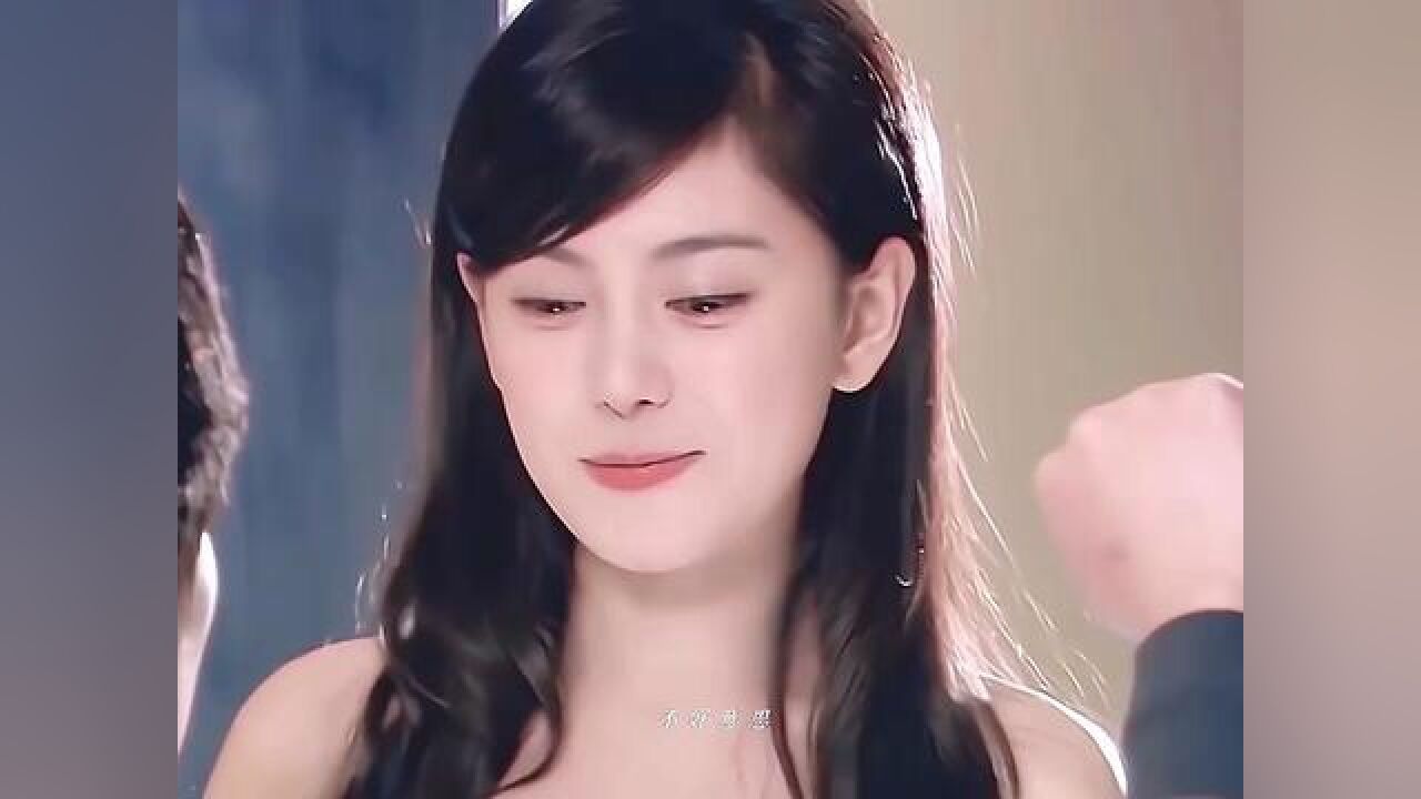 拜托,她可是在一群美女中演大美女的人啊!#秦羽墨