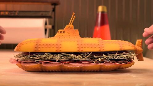 他做了一份潜艇三明治，用的材料稀奇古怪