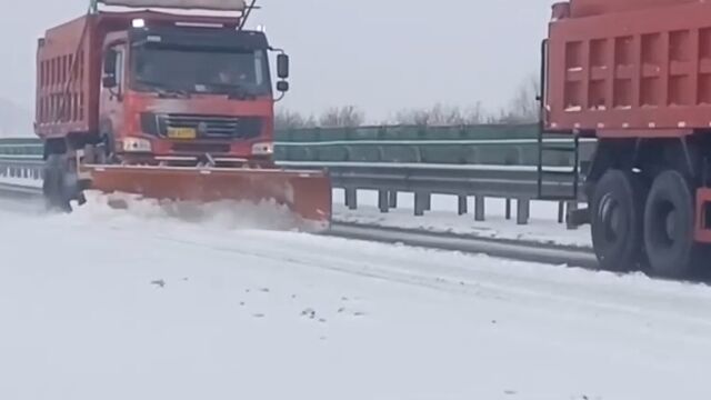 河北承德:坝上地区现降雪,张承高速承德段一度封闭