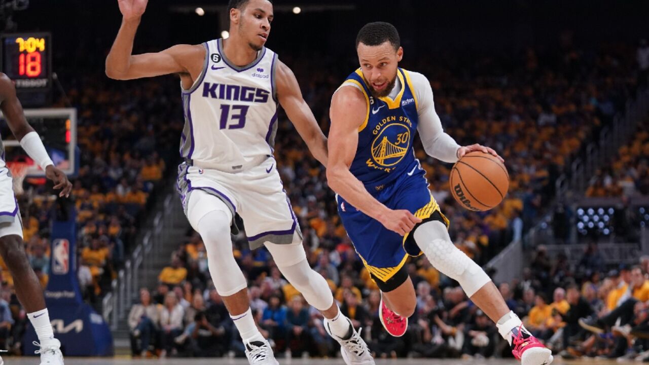 宿敌相遇!追梦解禁,库里率队冲连胜 福克斯欲捍卫主场率队复仇