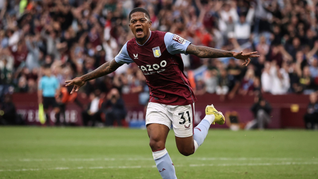 四连败:利昂-贝利禁区前沿一脚远射 皮球折射入网