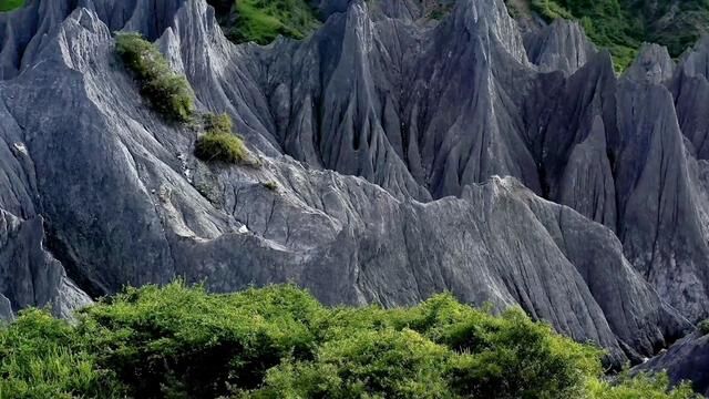 闯入川西的异域星球 #新年愿望吃好玩好 #2023相册里的旅行足迹 #甘孜 #墨石公园