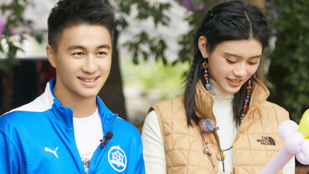 何猷君夫妇机场被偶遇,奚梦瑶甜蜜挽手老公,越来越有贵妇气质