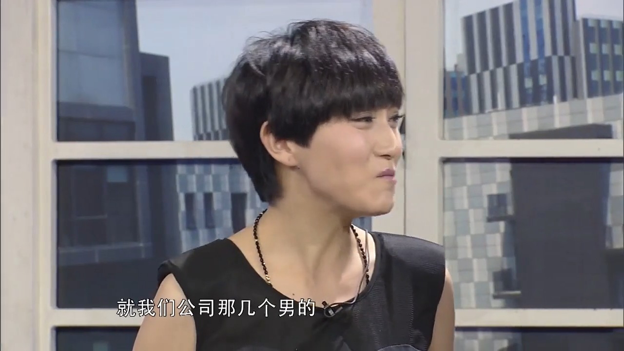 小品《那小子真帅1》:张一鸣扮演帅哥让人犯花痴,笑点拉满