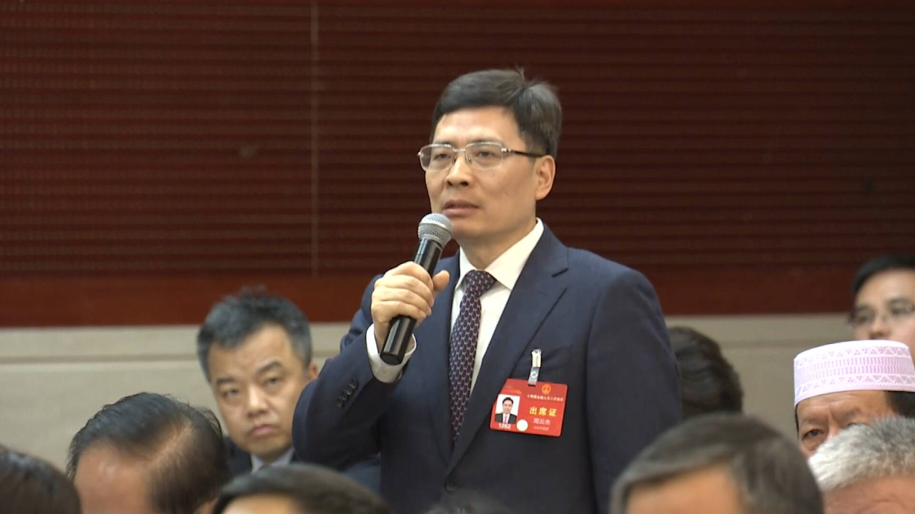 全国人大代表周云杰答哈萨克国际通讯社记者问:打造全球领先的智能