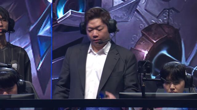 英雄联盟S15瑞士轮 第4日 GEN vs T1